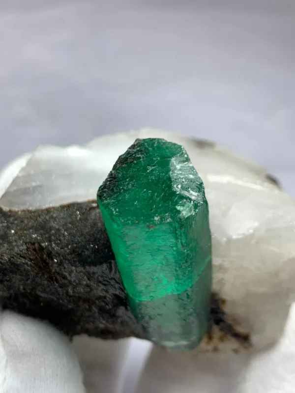 Rough Emerald - Image 3